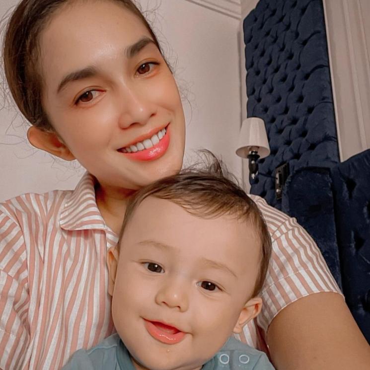 Ussy Sulistiawaty dan Saka (Instagram/@ussypratama)