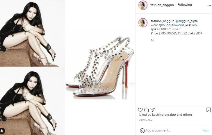 Sepatu transparan Anggun C Sasmi. (Instagram/@fashion_anggun)