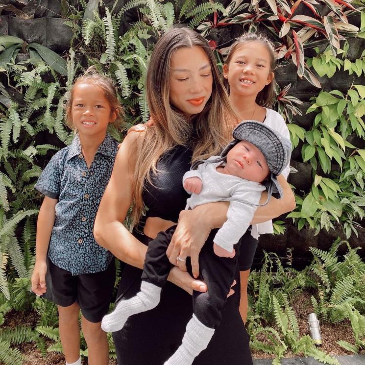 Jennifer Bachdim dan anak-anaknya. (Instagram/@jenniferbachdim)