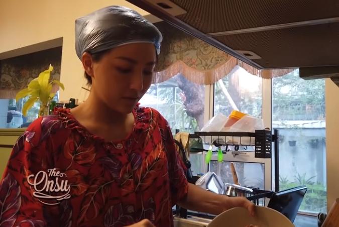 Sarwendah masak bubur sumsum (Youtube.com)