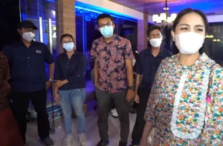 Nagita Slavina syok rumah barunya hampir jadi. (Youtube/RANSEntertainment)