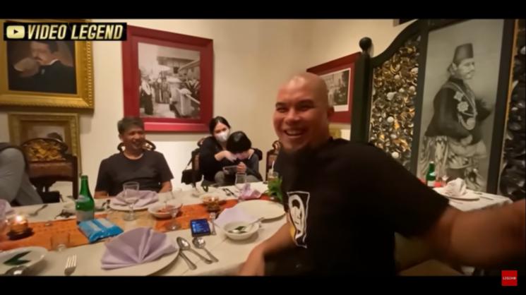 Ahmad Dhani buka puasa bersama keluarga mantan suami Mulan Jameela. (YouTube/VIDEO LEGEND)