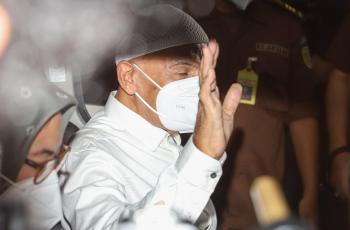 FOTO: Mark Sungkar Jadi Tahanan Kota