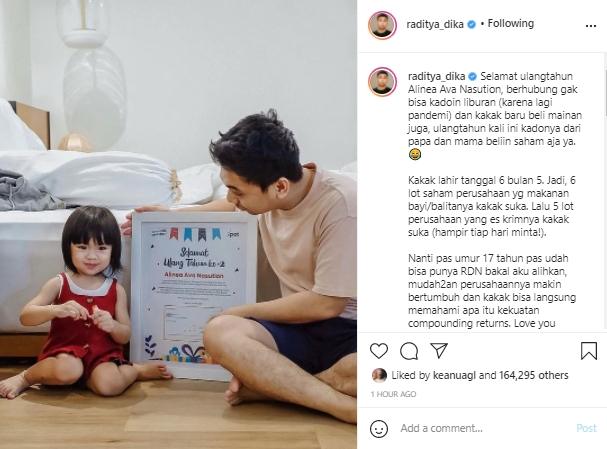 Raditya Dika dan Alinea Ava Nasution (Instagram.com)
