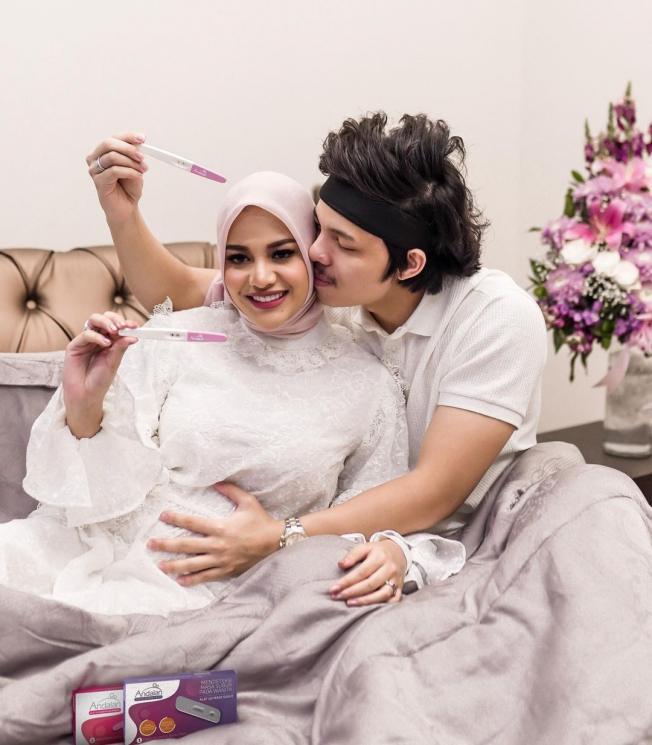 Atta Halilintar dan Aurel Hermansyah. (Instagram/@attahalilintar)