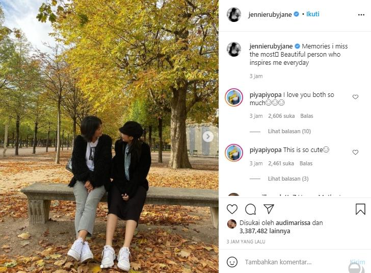 Jennie BLACKPINK dan sang ibu (Instagram.com)