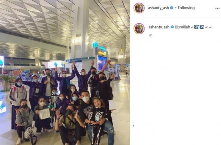 Ashanty dan keluarga. (Instagram/@ashanty_ash)