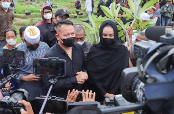 Vicky Prasetyo Ungkap Kebaikan Sapri, Niat Patungan Beli Mobil Jenazah
