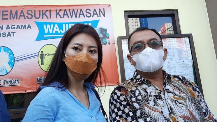 Aska Ongi dan Kuasa Hukum Feriyawansyah. (MataMata.com/Evi Ariska)