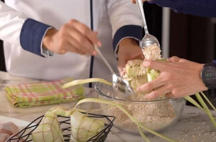 Resep ketupat oats ala Farah Quinn. (Youtube)