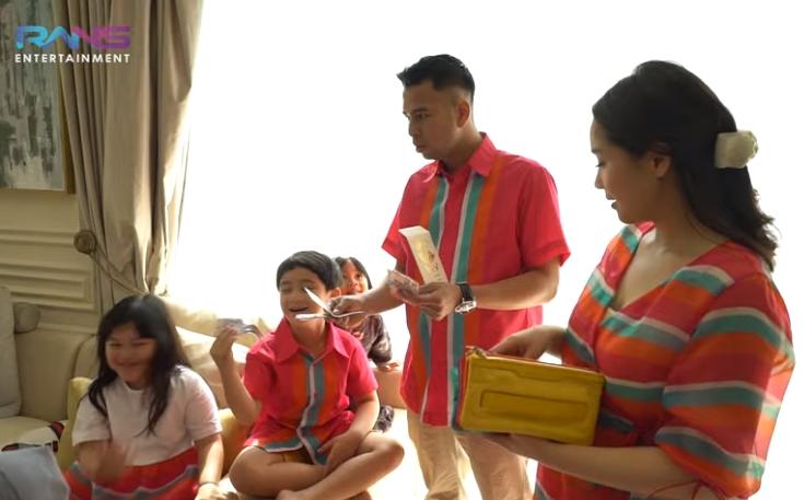 Interaksi Raffi Ahmad dan Rafathar (Instagram.com)