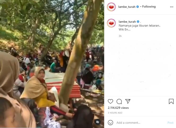 Viral Video Lautan Manusia di Pantai Batu Karas. (Instagram/lambe_turah)