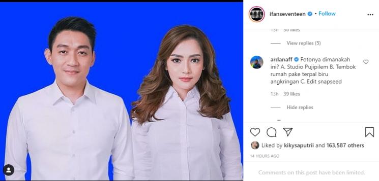 Arda Naff salfok lihat foto Ifan Seventeen dan Citra Monica. (Instagram/ifanseventeen)