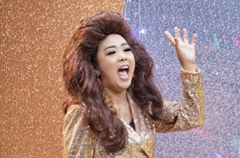 6 Potret Artis Terlelap dengan Gaya Unik, Soimah Nyentrik Abis!