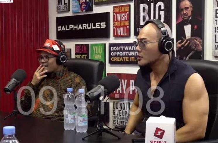 Deddy Corbuzier dan Coki Pardede. (Youtube/DeddyCorbuzier)