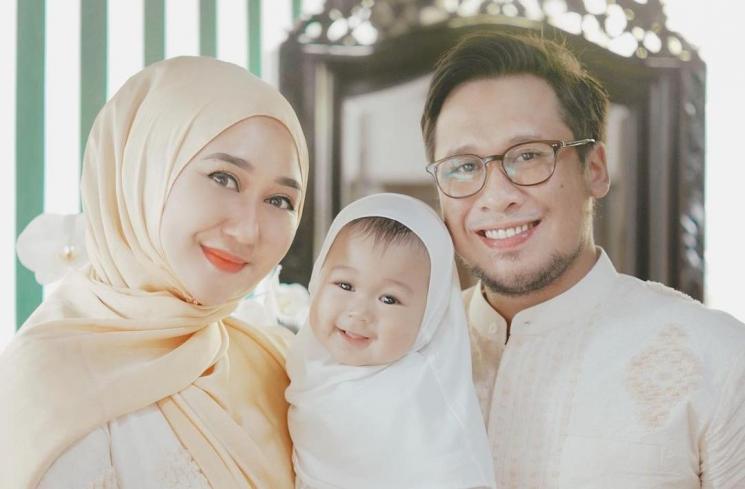 Keluarga kecil Dian Pelangi. (Instagram/@dianpelangi)