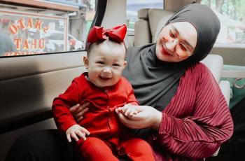 Dian Pelangi Pamer Foto Gemas Anaknya: MasyaAllah kayak Boneka Hidup