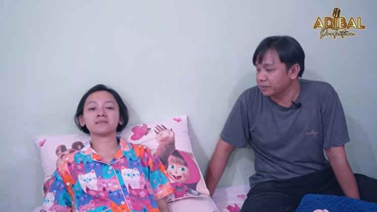 Elyn Munchen dikabarkan lumpuh karena stroke. (YouTube/MAKSI MUSIC)