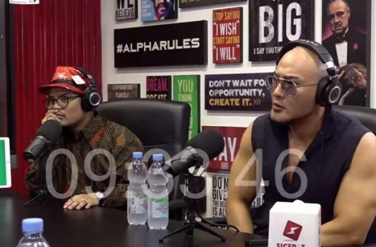 Deddy Corbuzier dan Coki Pardede. (Youtube/DeddyCorbuzier)