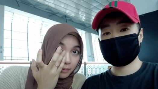 Calon istri Ujung Oppa, Kania Permatasari dapat cobaan di hari pertama berhijab. (Instagram/kania_permatasari)