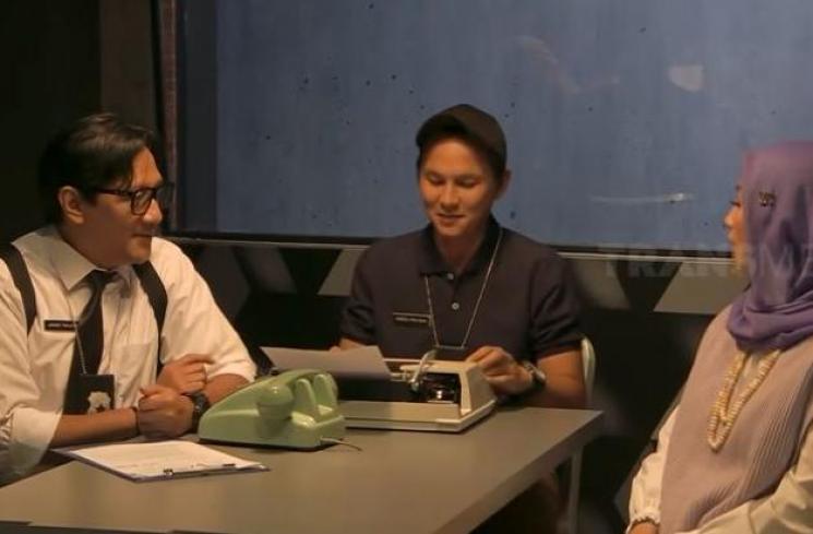 Desy Ratnasari sosok Miss No Comment di jamannya. (Youtube/Trans7Official)