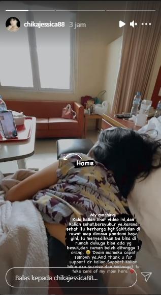 Ibu Chika Jessica dirawat di rumah sakit (Instagram.com)