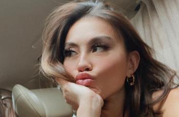 Terkuak Penampakan Dompet Agnez Mo, Bentuknya Miris Banget
