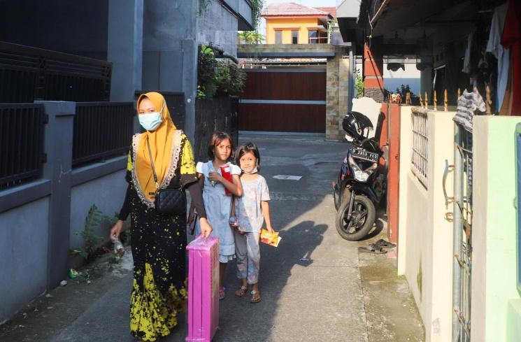 Kondisi rumah Ayu Ting Ting yang terdapat di Jalan Kemuliaan, Depok. [MataMata.com/Alfian Winanto]