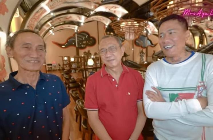 Momen ultah mewah ayah Ayu Dewi. (Youtube/MrsAyuDewi)