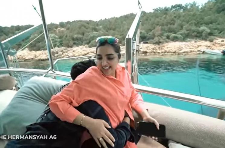 Ashanty kaget saat dipeluk Azriel Hermansyah. (YouTube/The Hermansyah A6)