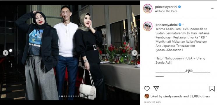 Melly Goeslaw bertemu dengan Syahrini. (Instagram/princessyahrini)