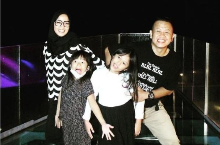 Profil Sandy Pas Band dan Keluarga (Instagram/@yossimarcelia)
