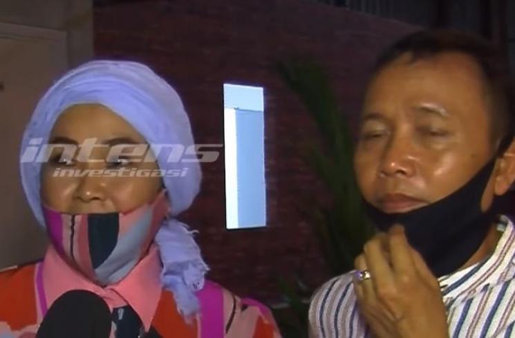 Umi Kalsum dan Rozak, orang tua Ayu Ting Ting (Youtube.com)