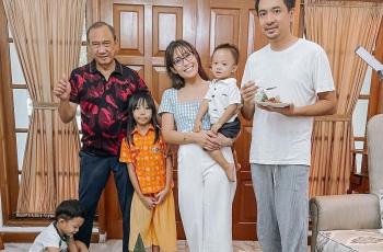 Booking Satu Restoran, 5 Momen Ultah Mewah Ayah Ayu Dewi Dimanjakan Menantu