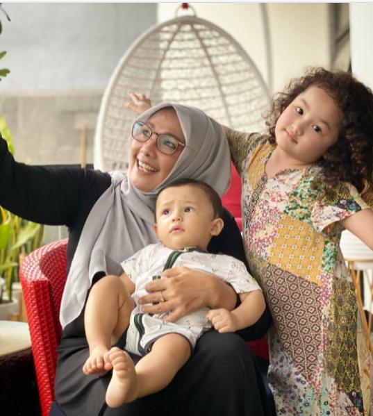 Potret Sherlie Subagyo Ibunda Andhika Pratama (Instagram/@sherliesubagyo)