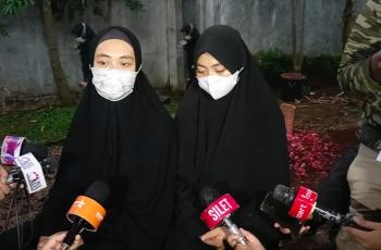 Ayah Ria Ricis Wafat, Oki Setiana Dewi Beberkan Kronologinya