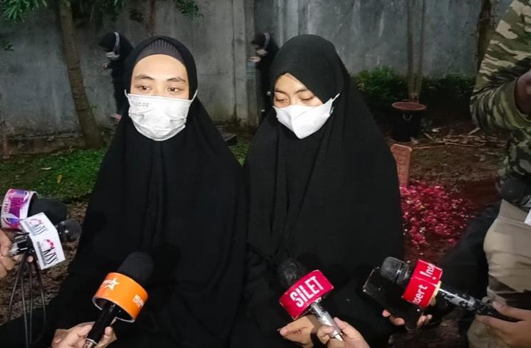 Oki Setiana Dewi dan Shindy Putri (MataMata.com/Rena Pangesti)