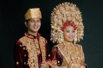 Dituduh Plagiat saat Prewedding Pakai Baju Adat Minang, Mumuk Gomez Heran: Ngakak Aja