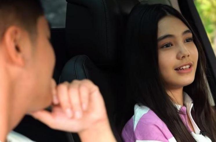 Lea Ciarachel buka suara soal orang tuanya dibully. (Youtube/BoyWilliam)