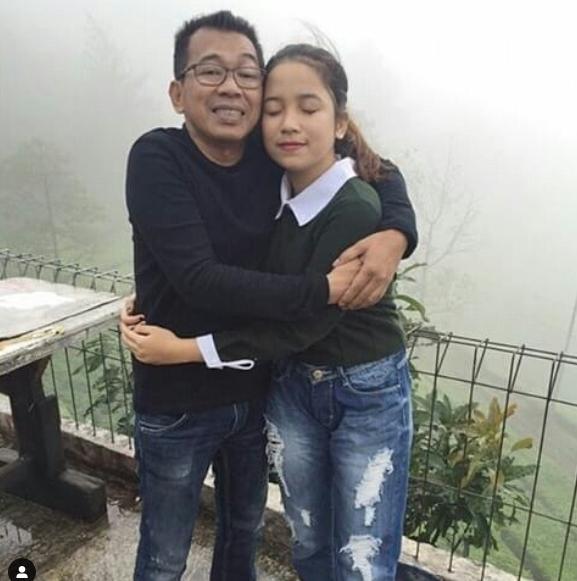 Potret Jarwo Kuat dan Putri Bungsu (Instagram/@putrianjani_ofc)