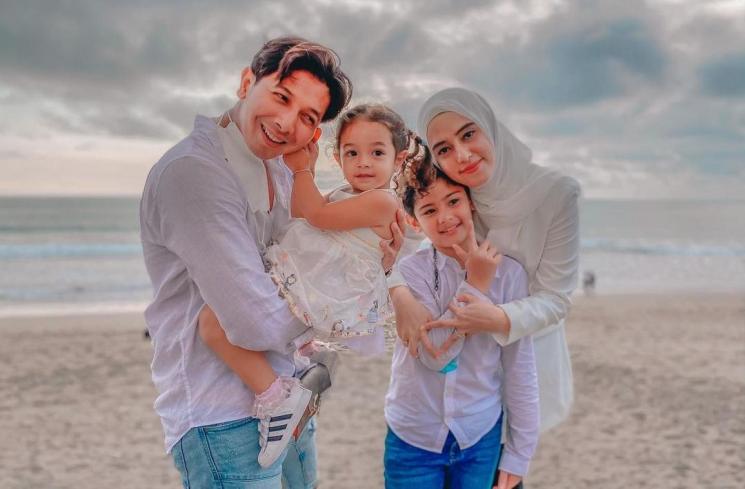 Fairuz A Rafiq dan Sonny Septian bersama anak-anak (Instagram/@fairuzarafiq)