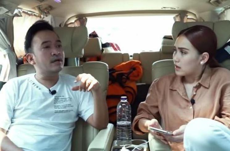 Ruben Onsu trauma lihat orang makan. (Youtube/QissYouTV)