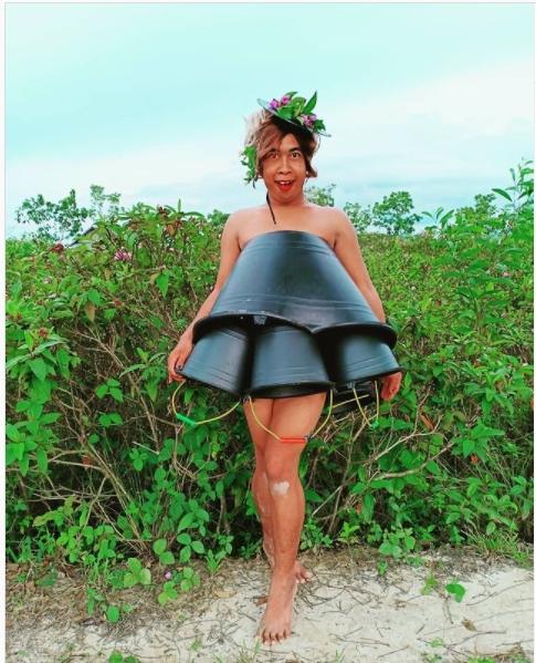 Penampilan Nyeleneh Mimi Peri (Instagram/@mimi.peri)