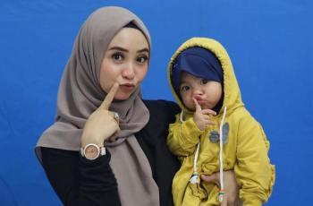 8 Potret Baby Rumaysha Putri Ega Noviantika - Rafly DA: Berhijab Sejak Dini