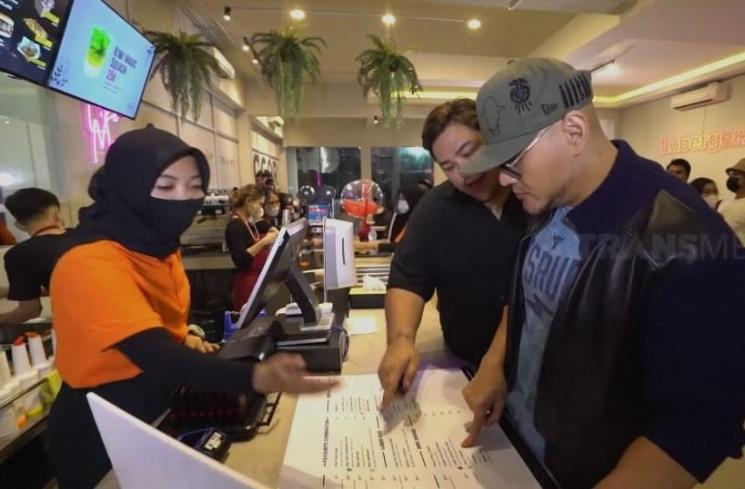 Deddy Corbuzier dan Ivan Gunawan (YouTube/Trans7 Official)