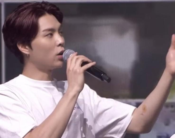 Idol K-Pop Pamer Tato (Koreaboo)