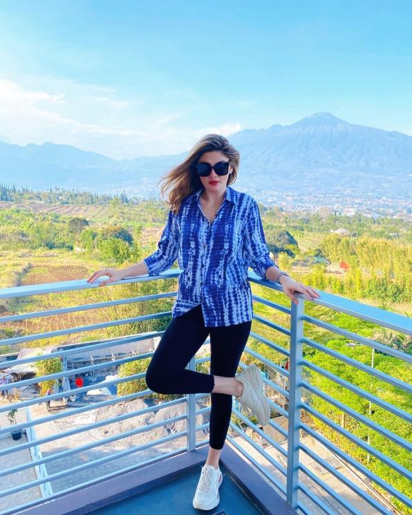 Potret Terbaru Hilda Vitria (Instagram/@hvkhildavitriakhan)