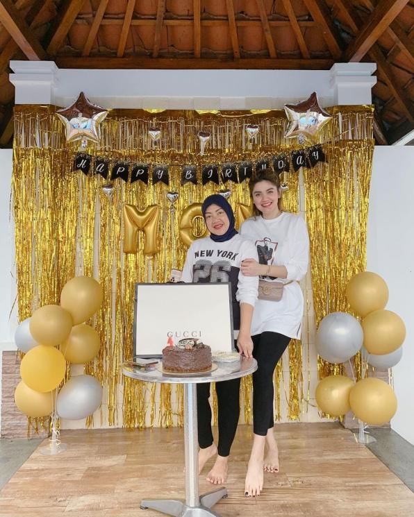 Potret Terbaru Hilda Vitria (Instagram/@hvkhildavitriakhan)