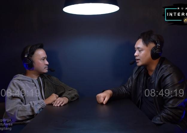 Ruben Onsu saat diwawancara Gilang Dirga (Youtube.com)
