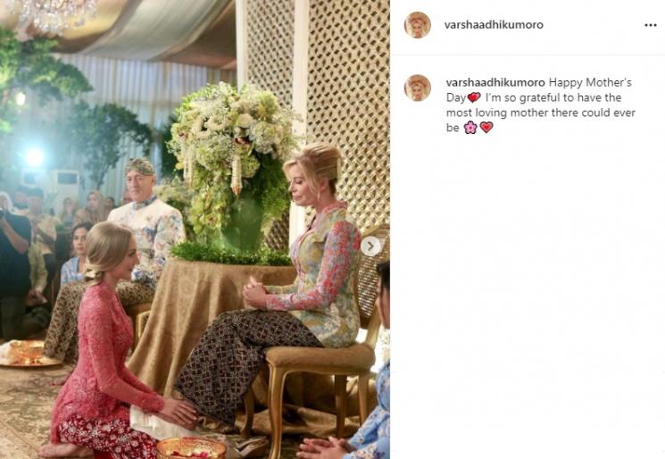 Potret terbaru Varsha Strauss (Instagram/@varshaadhikumoro)